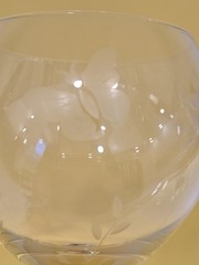 **NEW** Lenox Butterfly Meadow Yellow Etched Balloon Wine Glass 9” tall (FJ)