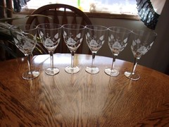 Etched Wine Floral Blown Smooth Stem Morning Glory – Set of 5 Glasses