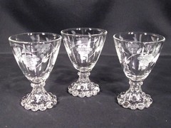 Standard Glass Liquor Cocktail Glasses Cut to Gray Grape Design Set of 7