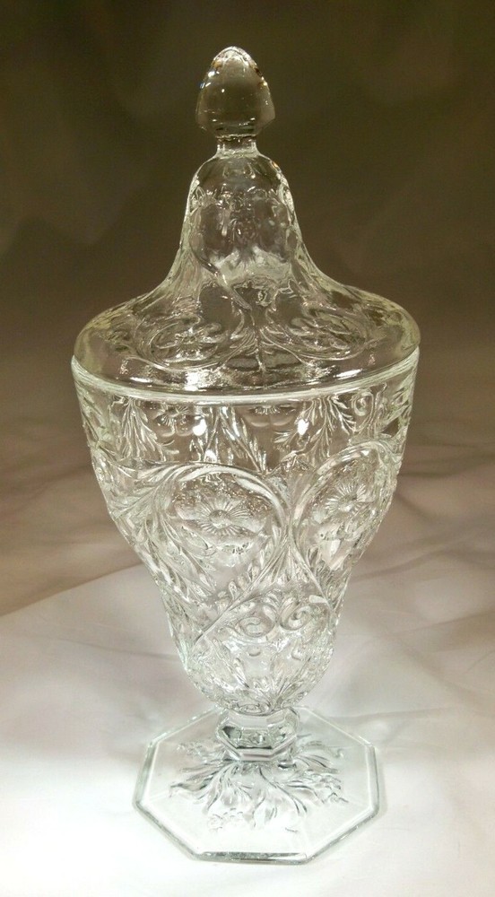 McKEE GLASS CO. ROCK CRYSTAL CLEAR 1-POUND SIZE 10-1/2″ TALL FOOTED CANDY JAR!