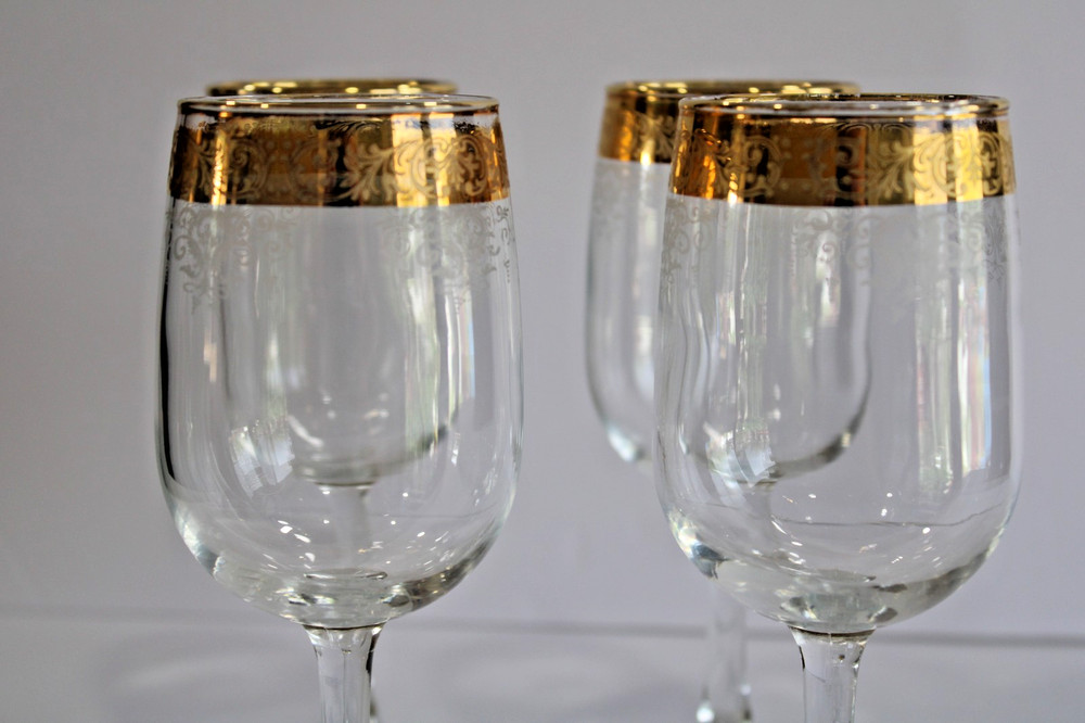MCM Libbey Gold Trim with White Etching Clear Wine Glassware Set of 4 EUC