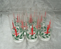 Vtg Unknown MFG Set of 8 Christmas Tumblers Holly Berries & Candles UNK14877 EC