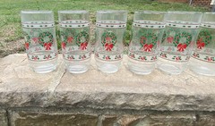Vintage 8 Holiday Victorian Christmas Drinking Glasses 16 oz Indiana Glass