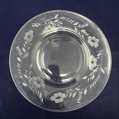 Vintage Set of 6 Depression Etched Leaf & Berry Flowers in Glass 8″ Salad Plates