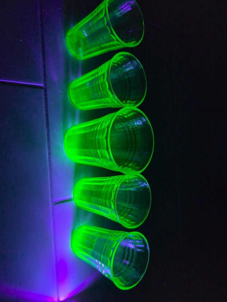 Hazel Atlas Uranium Juice Glasses Blacklight Glow Lot Of 5 Surface Wear