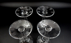 VINTAGE SET OF 4 CUT CRYSTAL CORDIAL APERITIF LIQUEUR GLASSES, BAYEL FRANCE