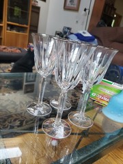 NORITAKE CRYSTAL WINE GLASSES 4 VENDOME PLATINUM RIM MADE IN GERMANY 8″ Tall