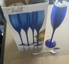Vintage Set of 4 Cobalt Blue Glass 9” Long Stem «Colony» Champagne Flutes