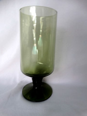 Skruf Art Glass Sweden Franque Green 11 Ounce Water Goblet(s) 6 1/4″ VGUC
