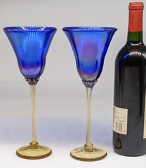 Pair 2 Rick Strini Art Glass Tulip Wine Goblets Iridescent Cobalt Blue 10”