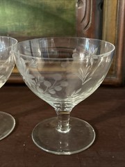 Set of 2 Vtg Etched Flower Crystal Glassware Low Stem Sherbet Champagne Glasses