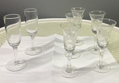 Set Of 5 Etched Elegant Berry Leaf Cordial Glasses&2 Plain Liqueur All Footed 4”