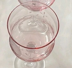 LENOX Heather Pink, Tulip Wine Glass, Blown Glass, Clear Stem, 8-7/8 Tall