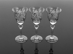 TIFFIN-FRANCISCAN PERSIAN PHEASANT OPTIC CRYSTAL 2 OZ CORDIAL GLASSES – SET OF 3