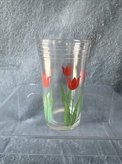 Swanky Swigs Vintage 1950’s Juice Glasses, Tulip Flower Design Red Blue Set of 3