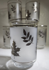 (6pc) Silver Foliage by Libbey 12oz Hostess Silver Leaf on Frosted Glass 4 1/2″h