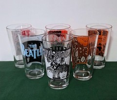 Set of 6 BEATLES 16oz Pint Glasses – Apple Corps LTD 2011 Series – 6″ – EUC
