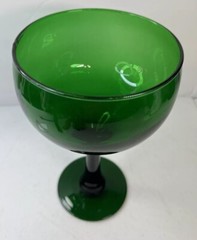 1 Single Oversized Wine Glass Dark Green Glass 5 7/8″ W x 10″ T Holds 40 oz