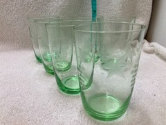 6 Vintage green juice glasses with etched flowers (2) and grapevine (4) GUC
