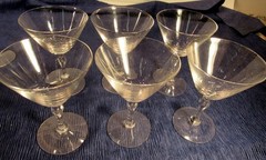 VINTAGE LOT OF CLEAR CRYSTAL GLASS MARTINI COCKTAIL GLASSES LOT OF 1 (EZS002511)
