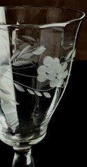 Vintage Crystal Etched Wine Glass 6 1/4″ Delicate Stem Elegant Floral Design