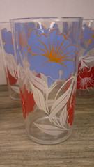6 MCM Vintage Tumblers red, white and blue floral pattern Z106