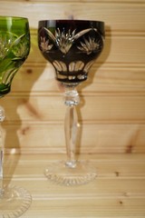 5-Cut To Clear Wine Glasses, 7 7/8″ Green Blue Red Black (G50)