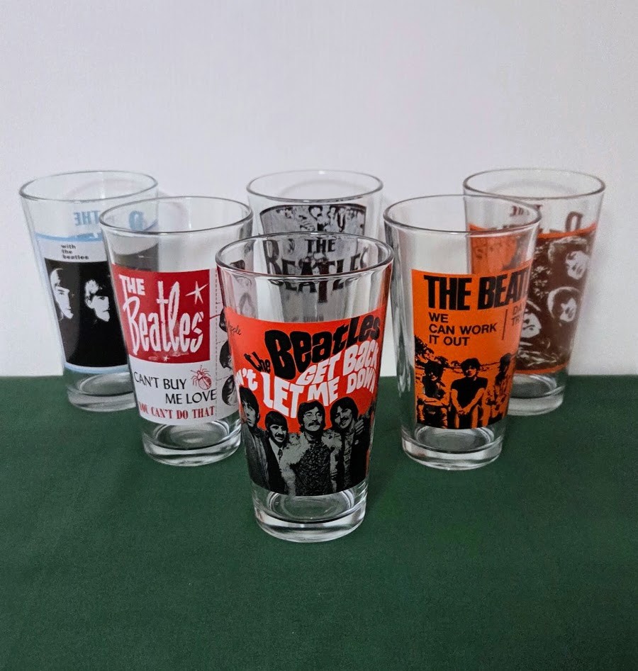 Set of 6 BEATLES 16oz Pint Glasses – Apple Corps LTD 2011 Series – 6″ – EUC