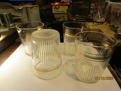 Set of 4 MCM Art Deco Glass 8oz Gold Trim Barware Cocktail Glasses 3 x 3.25