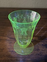 SET(5) VTG Topaz Yellow 4.75″H Floral Etched Optic Panel Glasses Uv Reactive