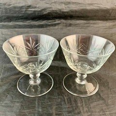 VINTAGE GLASS OR CRYSTAL DESSERT SHERBET PAIR STRAWBERRY/CRISS CROSS PATTERN