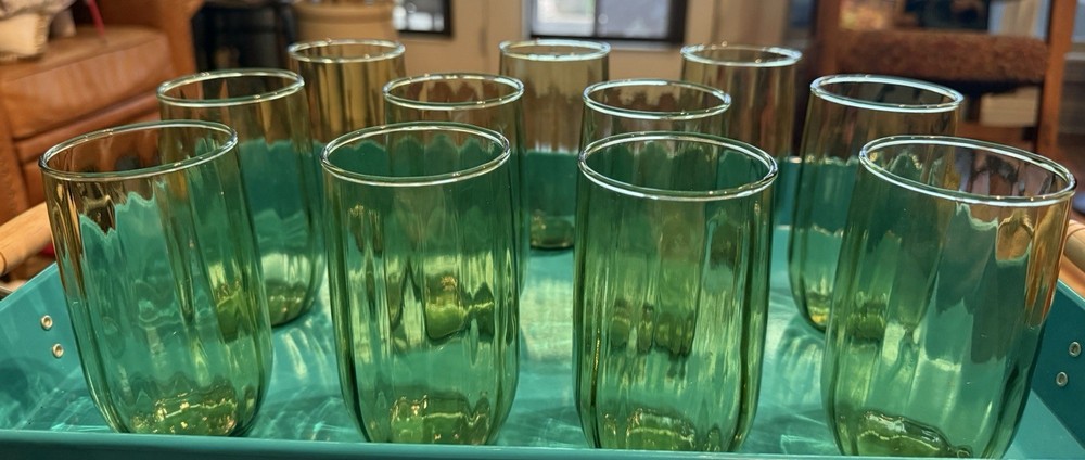 11 Vtg Green Juice Glasses Ribbed Optic Inner Ribbed Approx 3.5″ MCM. Beautiful