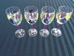 C-320 Set of 4 Hand Painted Grape Motif Wine Glasses