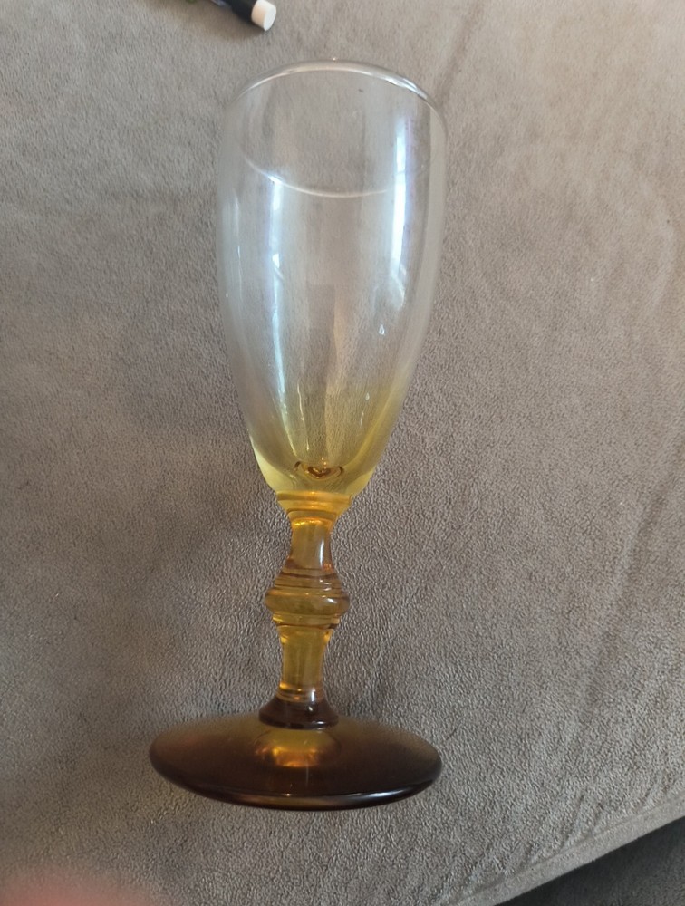 Libbey Forever Amber Whiskey Sour Glass Clear Yellow Stemware 6″