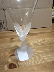 1 Gorgeous Sasaki Crystal “ Wings Clear “ Wine Glass With Frosted Dove.