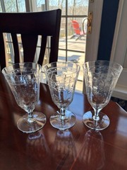 VINTAGE SET OF THREE CRYSTAL WHEEL CUT FOOTED ICED BEVERAGE GLASSES 6-1-4″