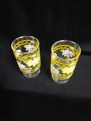 1970s Hildi Daisy Flower Lattice Juice Glasses 4″ Anchor Hocking Set Of 2 Vtg