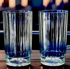 VTG. Vertical Ribbed Starburst Bottom Highball Clear Glass Tumbler Set of 2
