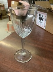 Cristal D’Arques Crystal DIAMANT (Cut Faceted Stem, France)Wine Glass 6 3/4″ 8oz