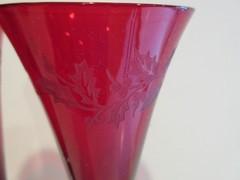 SET OF 2 LENOX HOLIDAYS GEMS RED ETCHED HOLLY XMAS CHAMPAGNE 11″ FLUTES