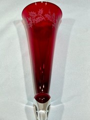 Lenox HOLIDAY GEMS RUBY Red Champagne Flutes w/ Etched Holly 11″ (Set Of 2)