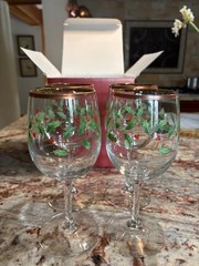 Lenox Holiday Christmas Goblets – 7.5 inch height – Holly And Berries – Set of 4