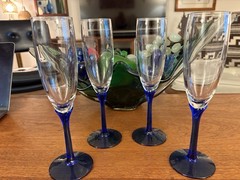 Vintage 4 Libbey Domaine Cobalt Blue Petal Stem Champagne Flutes 8 3/4″ 80s/90s