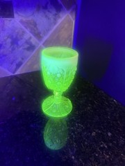 Vintage Fenton Uranium Topaz opalescent Wine Goblet, Daisy&Button, Rare! Glows