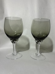 Set Of 4 Beautiful Sasaki Coronation Smokey Wine Glasses Clear Twisted Stem 10oz