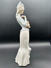 Stunning 15»Tall LLADRÓ «A Walk with the Dog» Woman Figurine #4893 Glazed, MINT