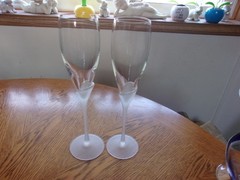 Toasting Flutes Frosted Petal Stem 9 7/8″ Crystal Mikasa Blown Glass – Set of 2