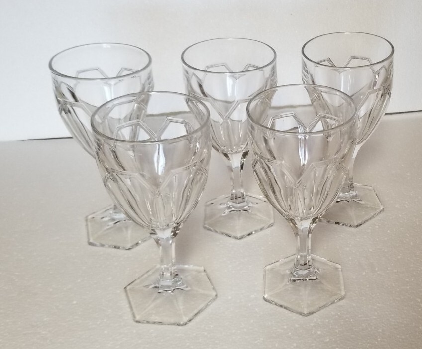 5 Fostoria Alexis EAPG Ca. 1906 , 7″ Large Rare Size