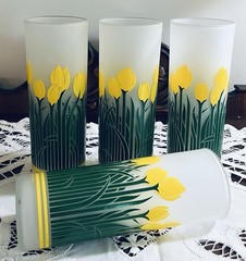 Set Of 4 MCM Pasinski Yellow And Green Frosted Glasses 6 3/4”
