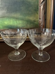Set of 2 Vtg Etched Flower Crystal Glassware Low Stem Sherbet Champagne Glasses